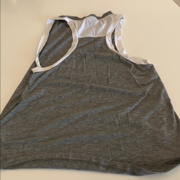 Athleta workout top - Picture 2 of 2